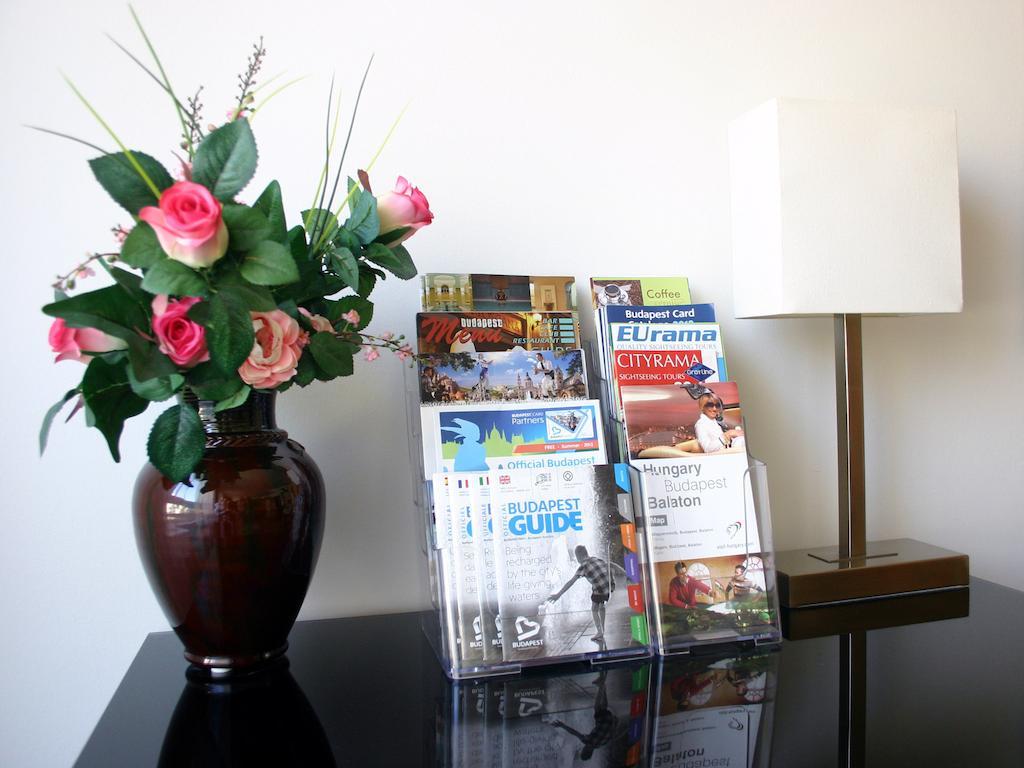 Arriva Apartment, Optional Indoor Parking Budapest Luaran gambar